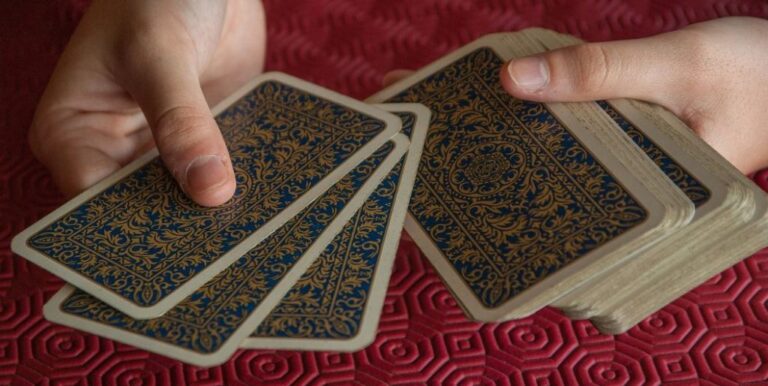 Kent – STOP: pravidla karetní hry pro 4 až 6 osob